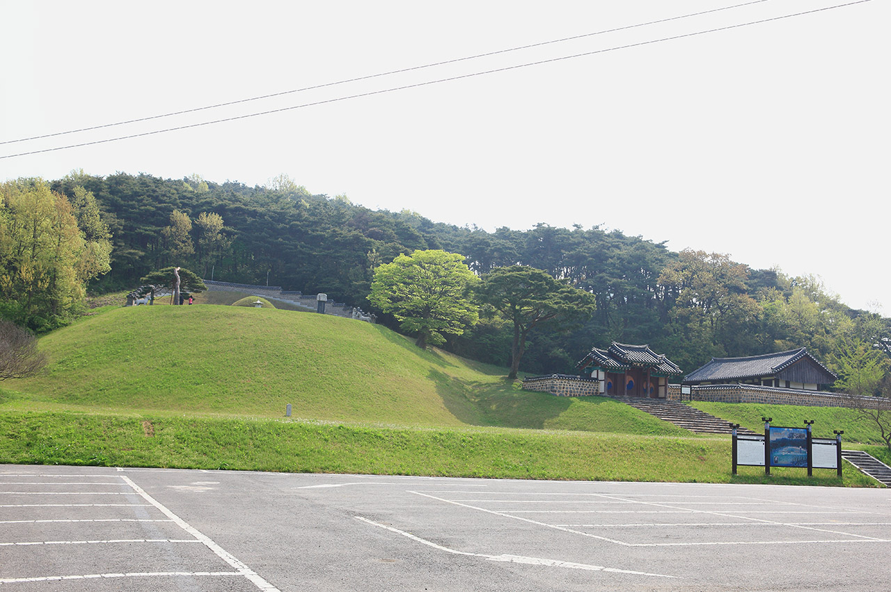 김좌진장군묘 사진